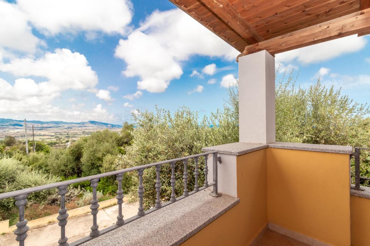Villa Casa Angus Badesi Exterior foto